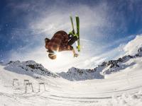 FB体育-鏖战巴黎，石宇奇高光破局，泰国队撼动法国羽坛霸权