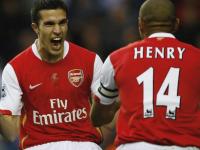 FB体育官方网站-三狮军团的铁血鏖战与孤胆英雄的惊艳—当足球遇见乒乓的夜晚