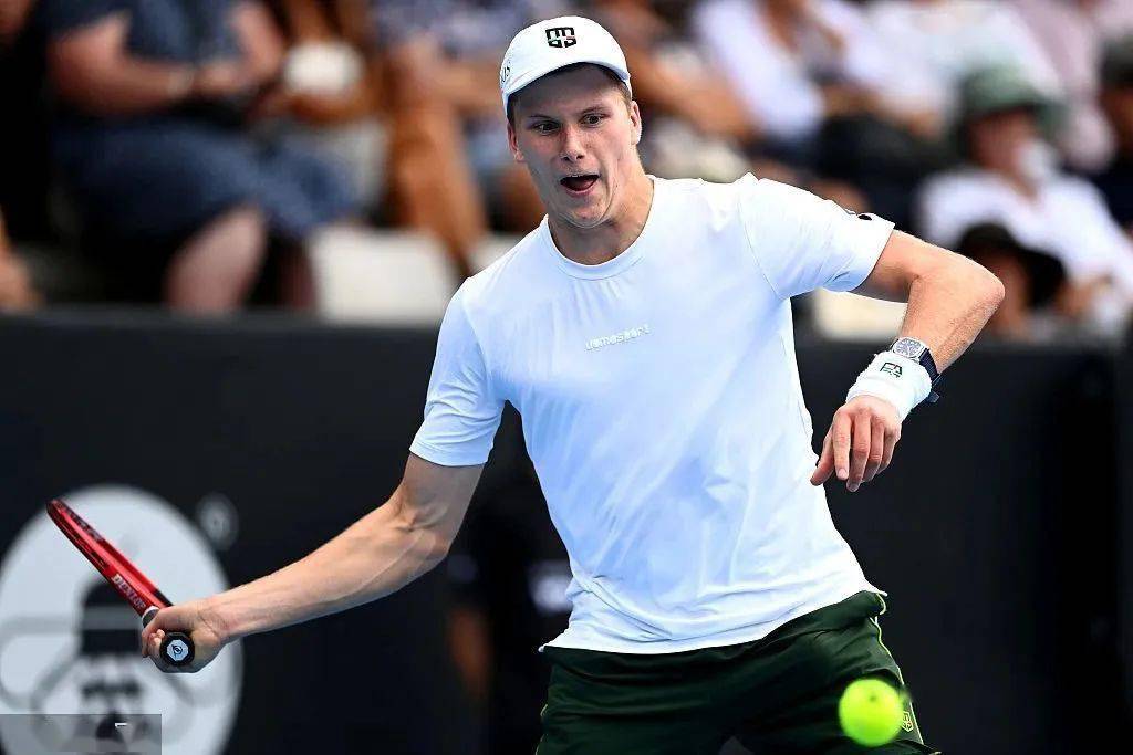 关于SHR碾压HKA，ShowMaker团战一打五鏖战多局小组赛，强势挺进下一轮的信息