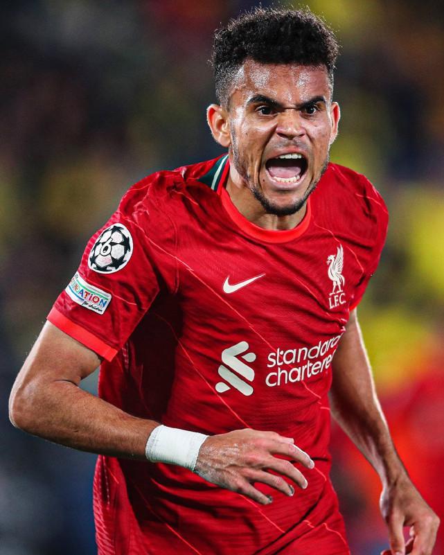 关于SHR碾压HKA，ShowMaker团战一打五鏖战多局小组赛，强势挺进下一轮的信息