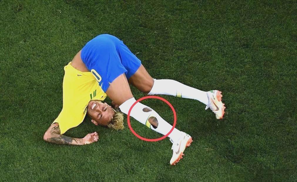 波兰鏖战西班牙,内马尔高光表现的简单介绍 波兰鏖战西班牙,内马尔高光表现的简单介绍