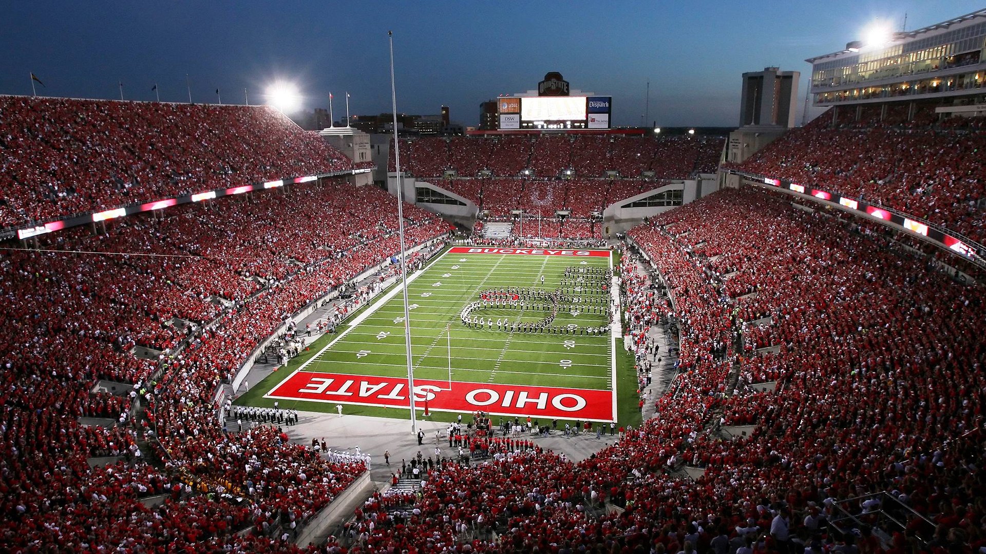 绿茵场与战场，当西甲德比遇见乌克兰的鏖战，两种战斗背后的人性光芒