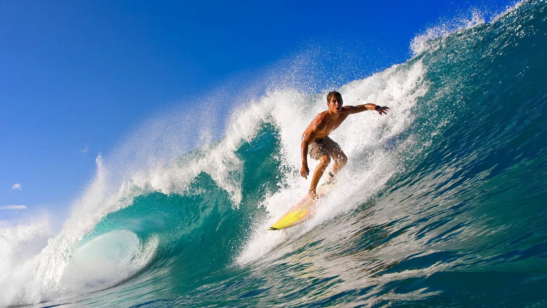 双重鏖战，绿茵场上的法葡对决与球台前点燃的星火